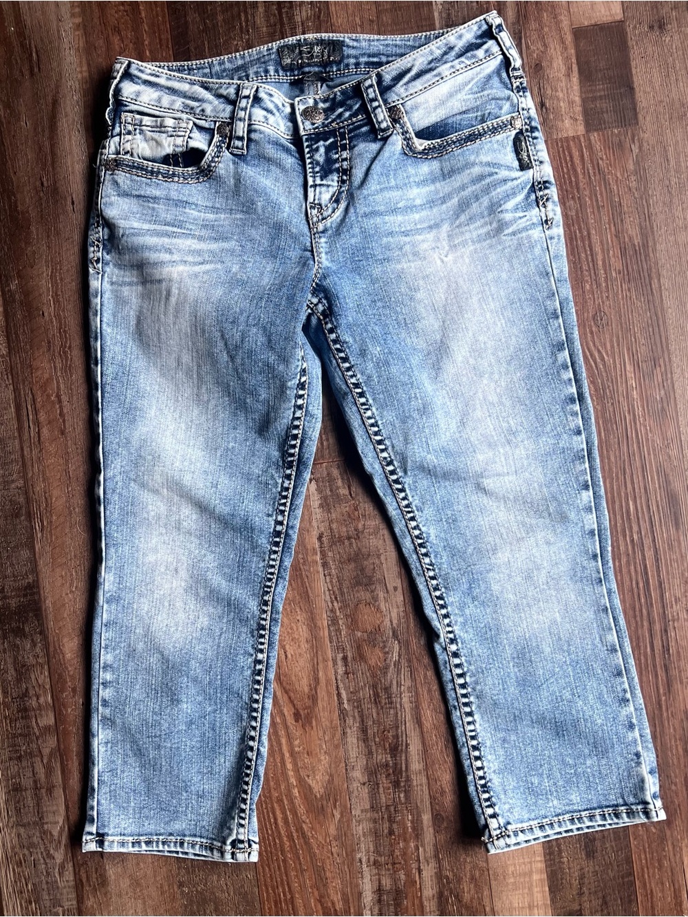 Silver Aiko Light Wash Cropped Straight Jeans